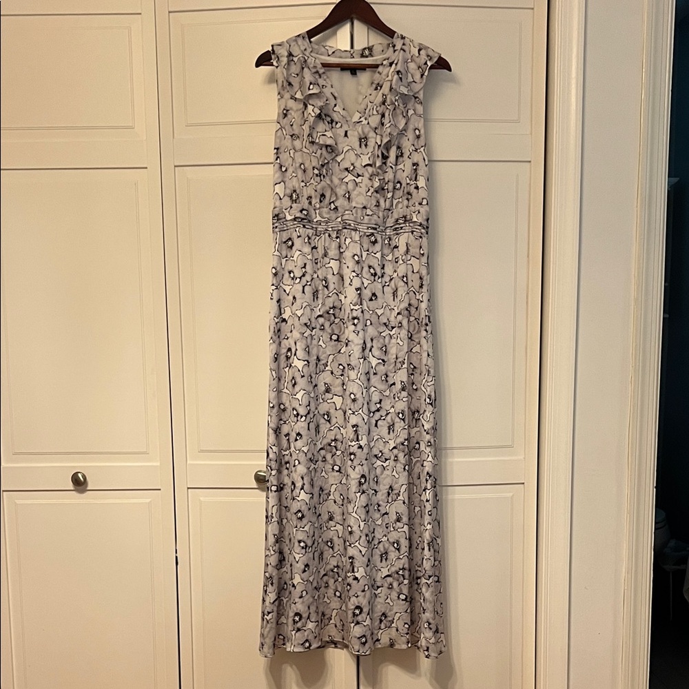 Elegant Black and White Floral Maxi Dress